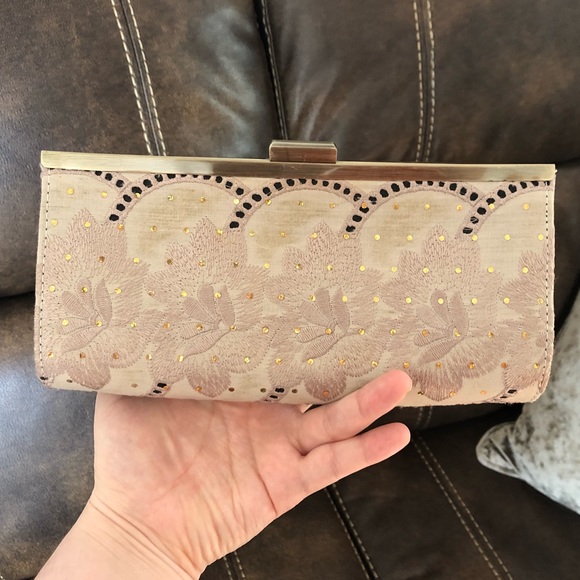 STEVE MADDEN // nude + gold // clutch/evening bag sparkly // formal + fashion - Picture 2 of 8